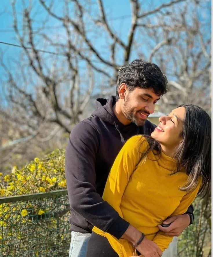 men seeking women in India private connection platform